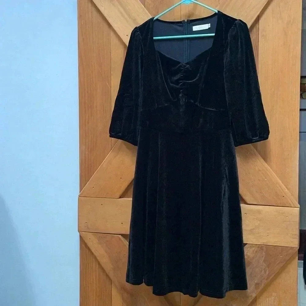 Homrain Velvet Dress- Medium